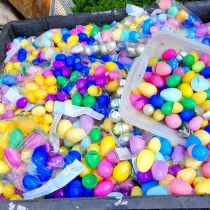 100 Clean Easter Eggs, No Cracks. 100 Picked Out, Not Whole Container